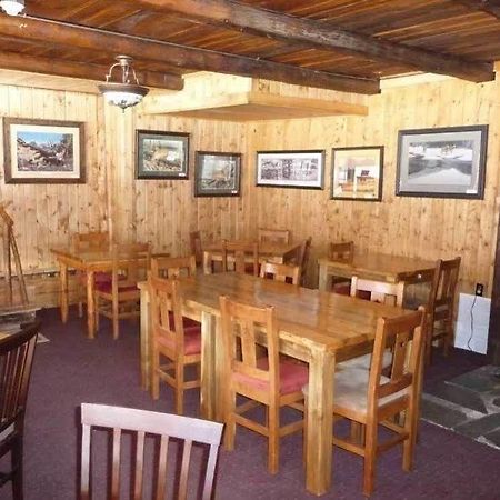 The Twin Lakes Inn Экстерьер фото