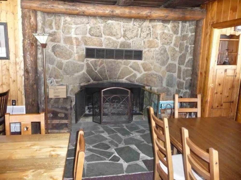 The Twin Lakes Inn Экстерьер фото